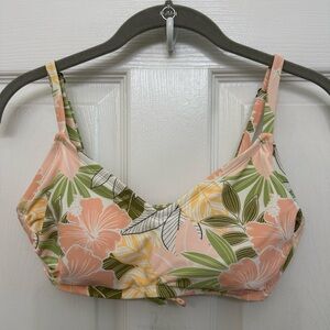 Floral hibiscus bikini adjustable top size D/DD by Xhileration
